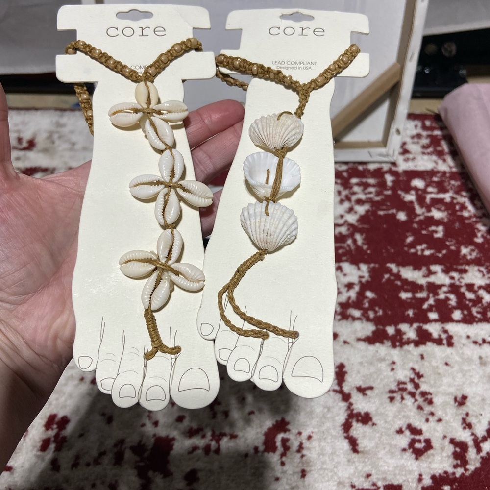 Core NWT Shell Anklet With Toe Loop, Set of 2.